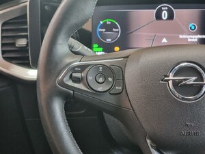 Opel Mokka-e e Ultimate Winterp. Navi Pro Dach schw. Un 14.071 km 22.980 &euro; HAAN 42781
