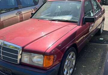 Mercedes-Benz 190 126.000 km 5.950 &euro; Essen 45130