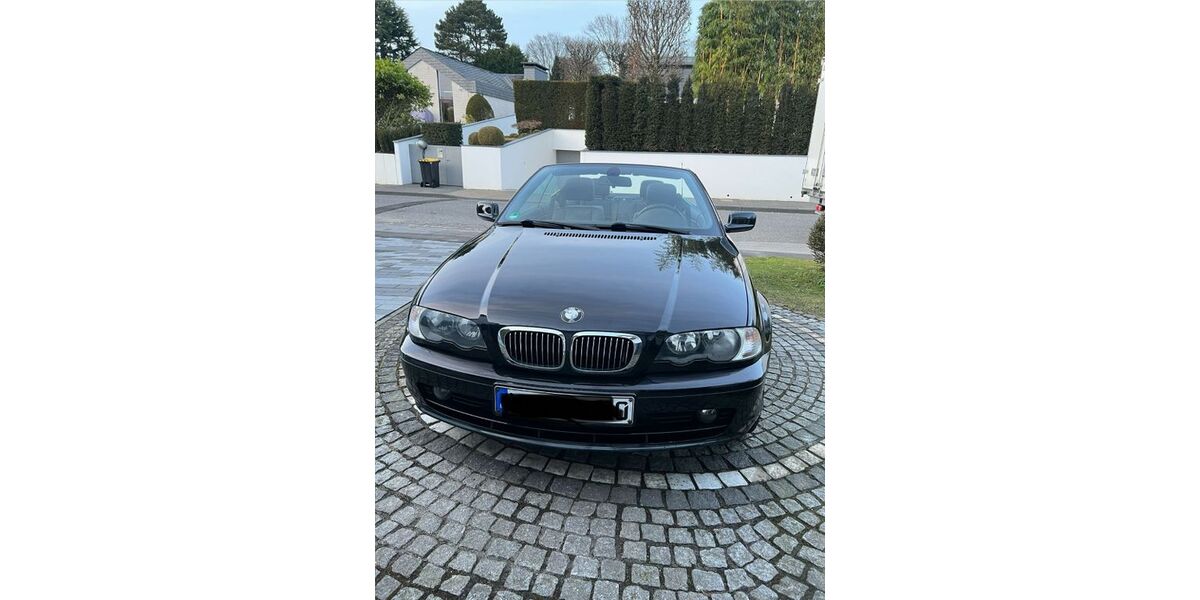 BMW 323 111.303 km 10.700 &euro; Haan 42781