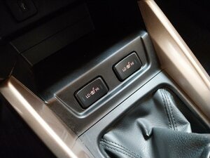 Suzuki Vitara 1.6 Limited 4x4 Pano Navi SHZ Kam 59.300 km 16.740 &euro; HAAN 42781