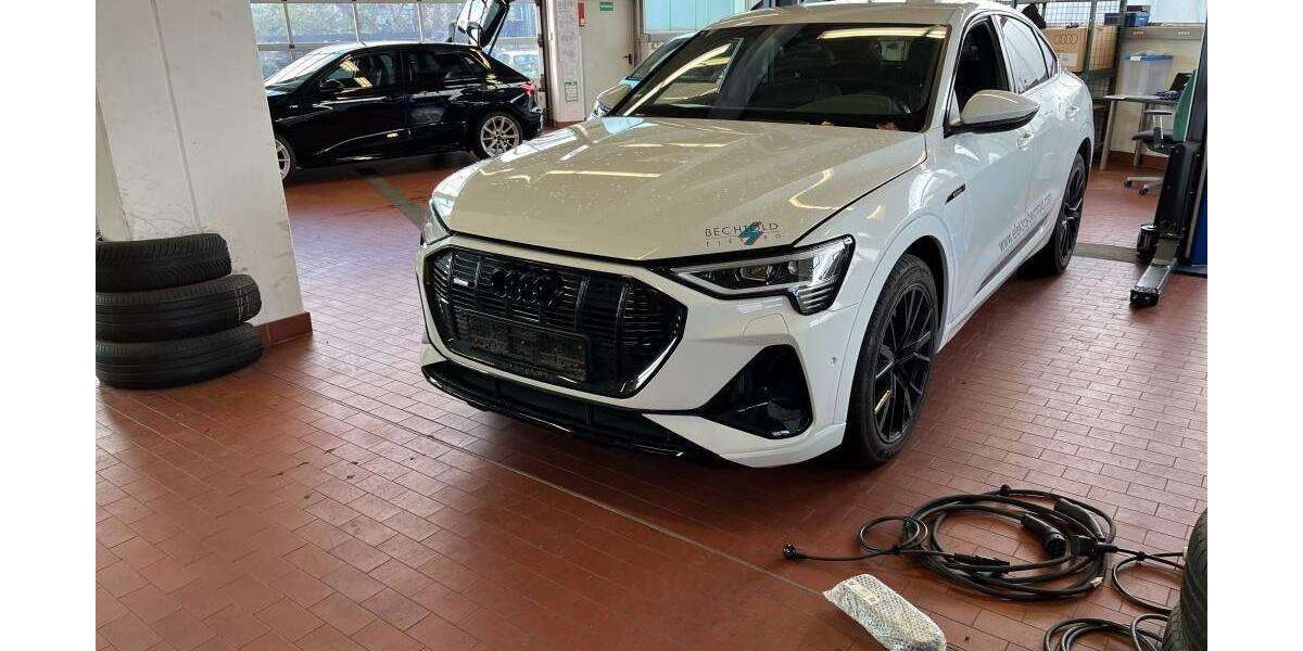 Audi e-tron 53.569 km 38.890 &euro; Hagen 58091