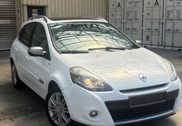 Renault Clio 150.000 km 2.699 &euro; Düsseldorf 40599