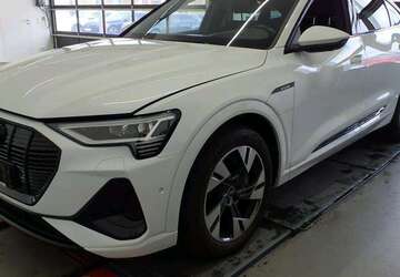 Audi e-tron 43.621 km 40.940 &euro; Hagen 58091