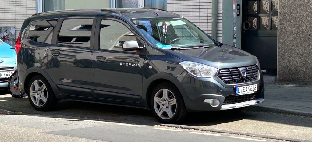 Dacia Lodgy 85.000 km 10.499 &euro; Essen 45355