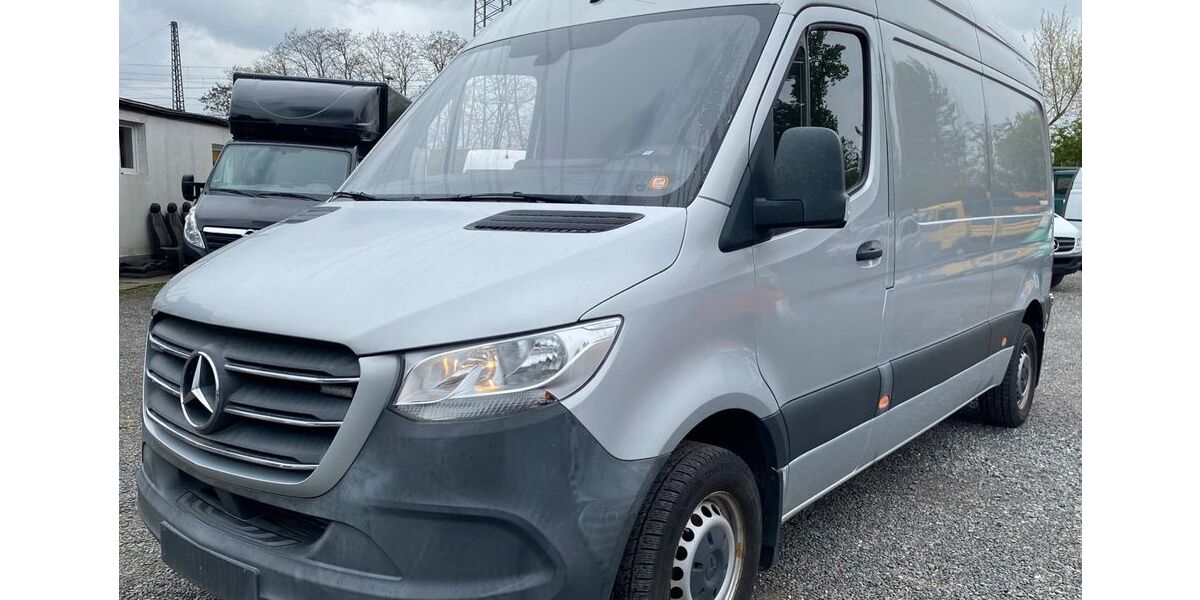 Mercedes-Benz Sprinter 128.000 km 18.500 &euro; Essen 45309