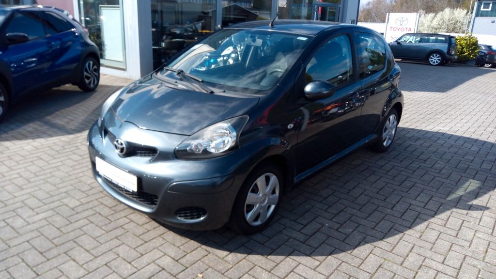 Toyota Aygo (X) 116.000 km 1.600 &euro; Ratingen 40882