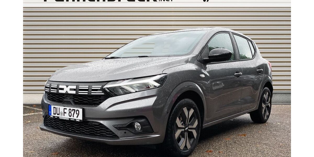 Dacia Sandero 8.000 km 18.755 &euro; Duisburg 47059