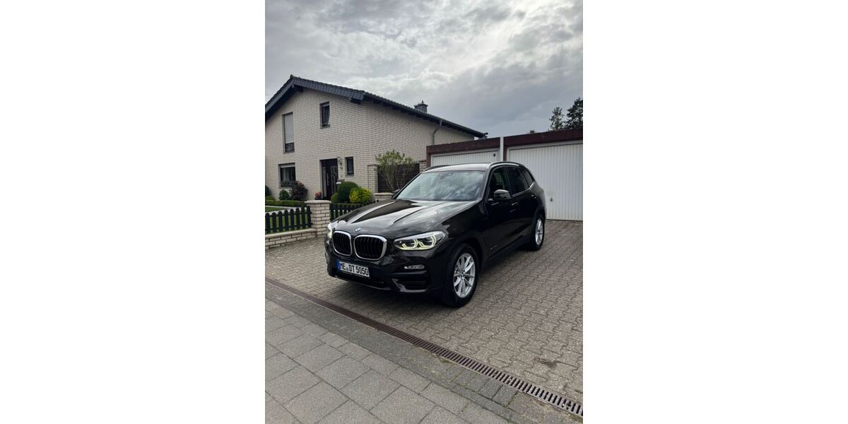 BMW X3 175.000 km 18.499 &euro; Düsseldorf 40468