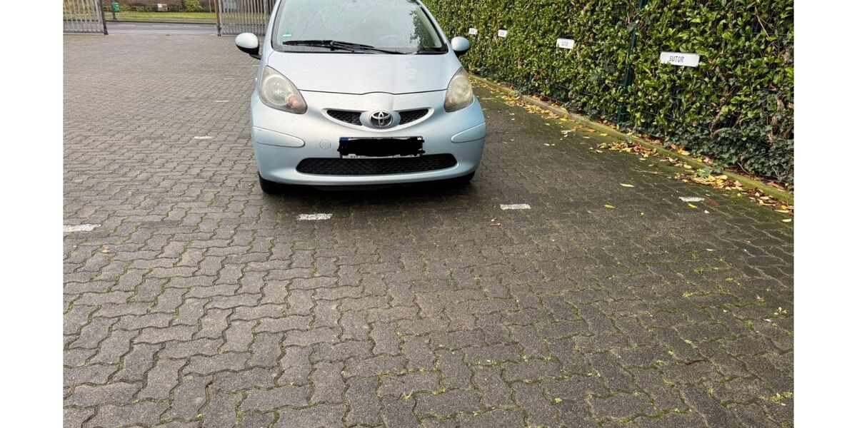 Toyota Aygo (X) 149.000 km 3.590 &euro; Düsseldorf 40239