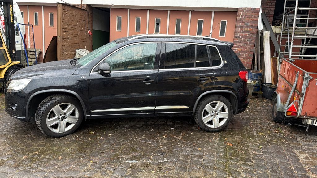 VW Tiguan 218.171 km 9.000 &euro; Solingen 42655