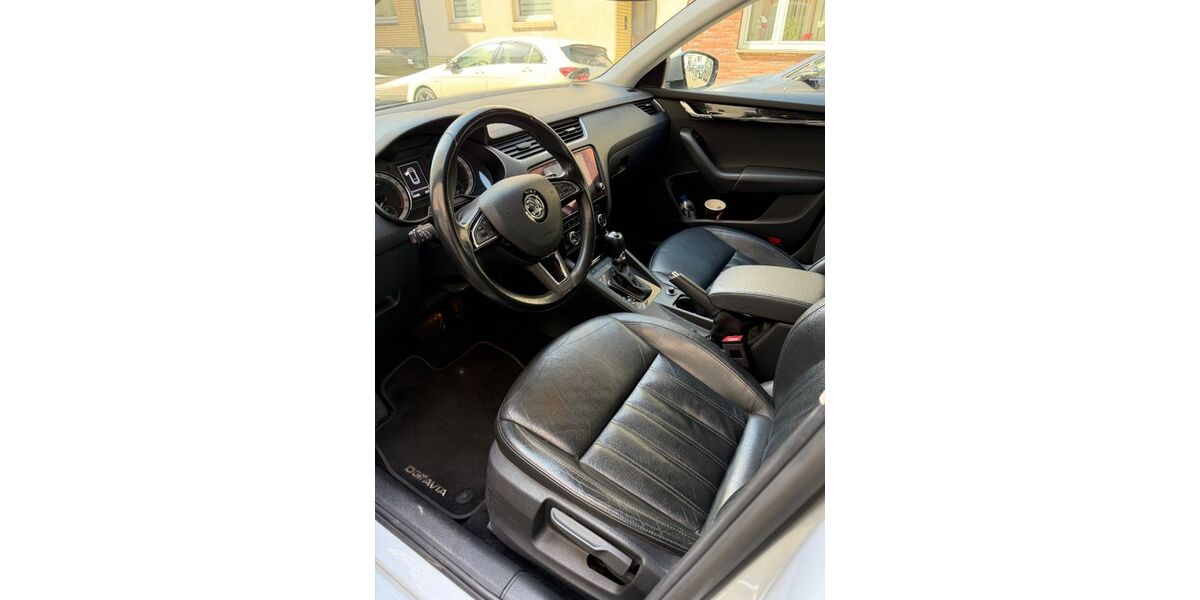 Skoda Octavia 182.000 km 11.950 &euro; Düsseldorf 40589