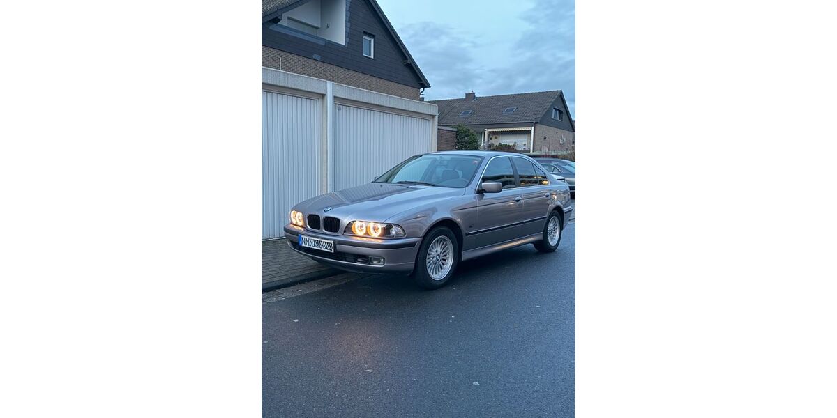 BMW 520 176.800 km 4.900 &euro; Neuss 41469