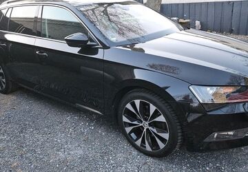 Skoda Superb 141.142 km 17.900 &euro; Solingen 42651