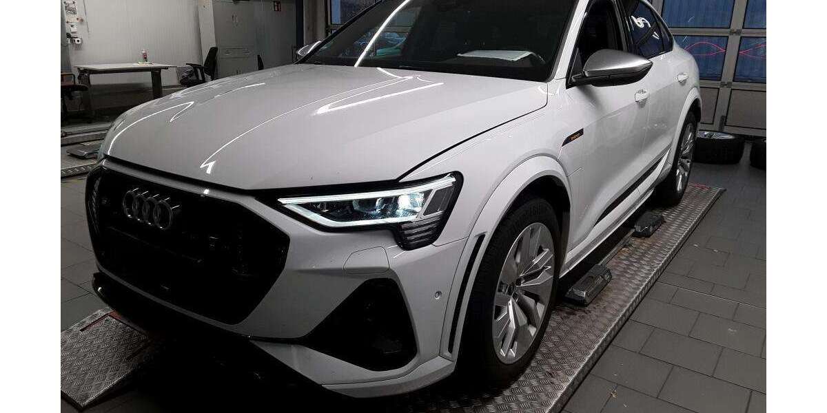 Audi e-tron 60.878 km 38.545 &euro; Hagen 58091