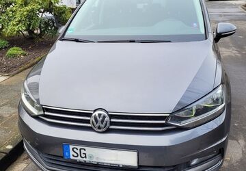 VW Touran 101.425 km 17.500 &euro; Solingen 42655