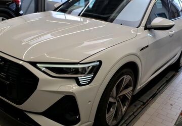 Audi e-tron 96.956 km 33.925 &euro; Hagen 58091