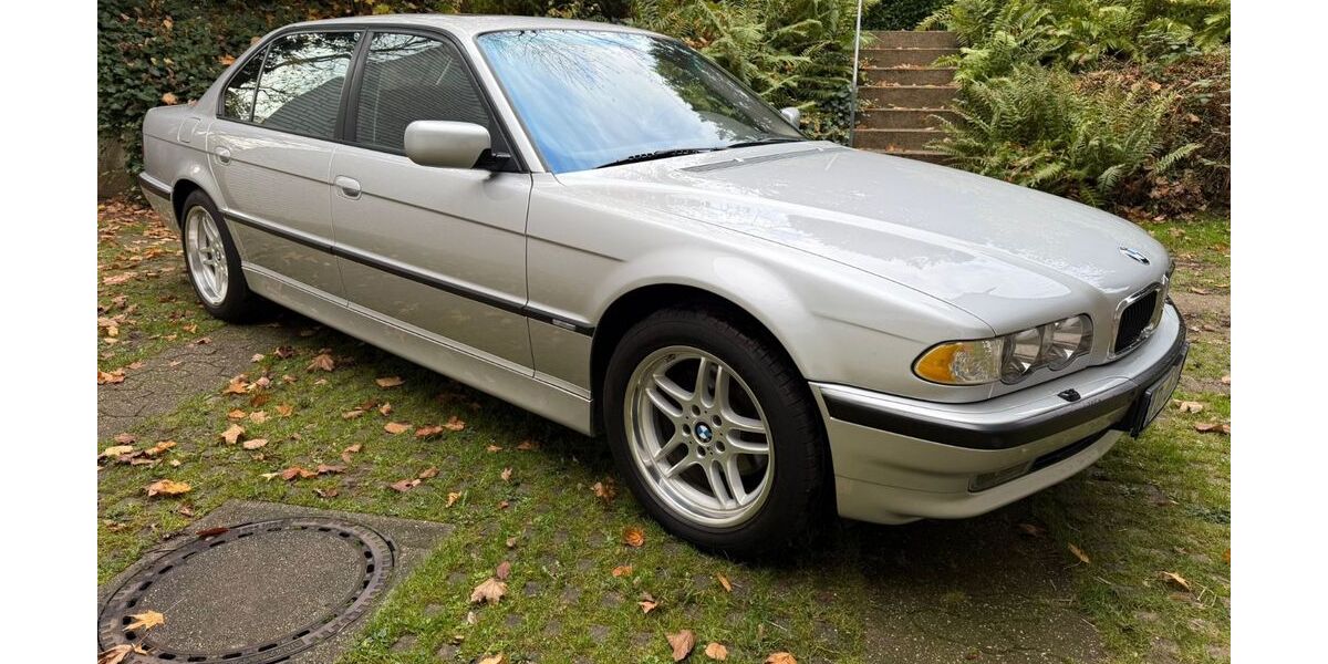 BMW 740 119.170 km 28.500 &euro; Düsseldorf 40470