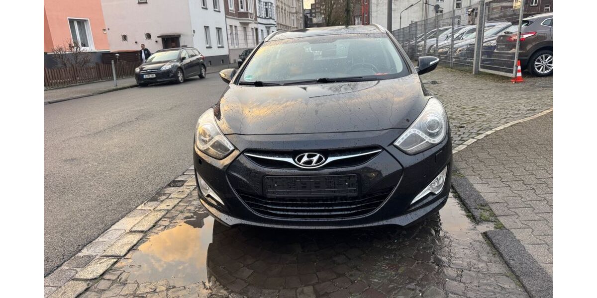Hyundai i40 162.000 km 5.999 &euro; Gelsenkirchen 45879