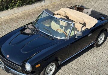 Fiat 124 Spider 87.586 km 15.000 &euro; Solingen 42651