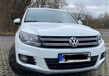 VW Tiguan 77.000 km 14.800 &euro; Düsseldorf 40474