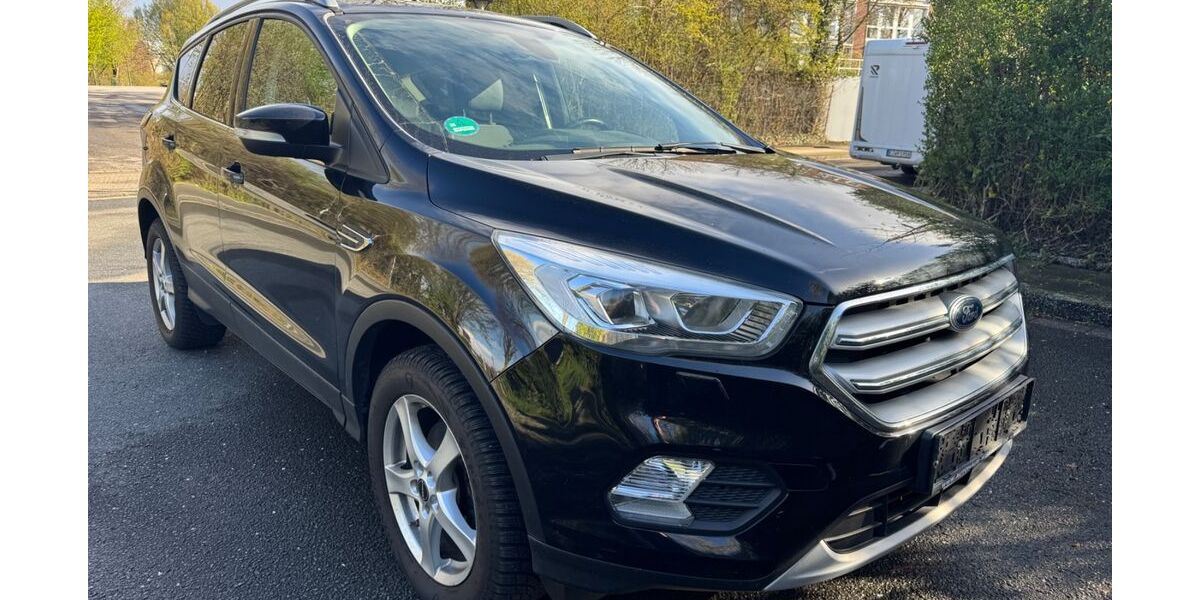 Ford Kuga 109.000 km 9.000 &euro; Essen 45147