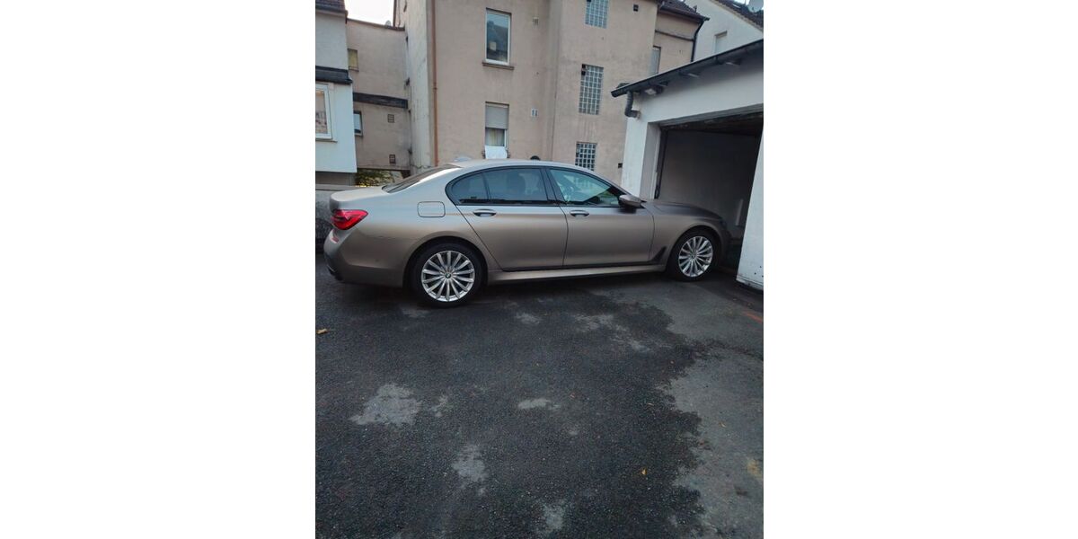 BMW 750 90.064 km 39.500 &euro; Hagen 58097