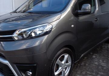 Toyota Proace (Verso) 183.500 km 22.850 &euro; Oberhausen 46149