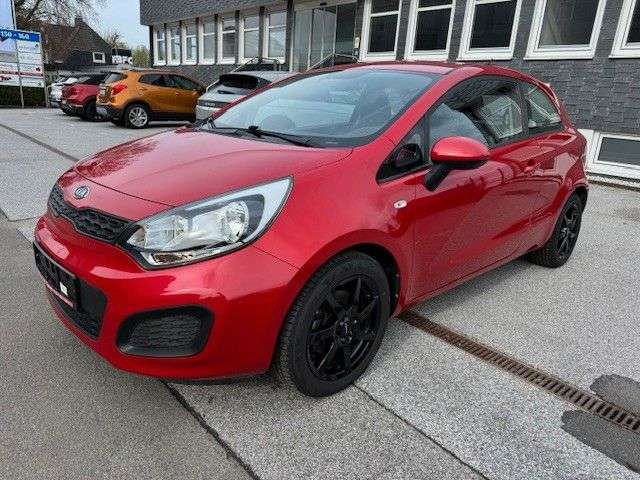 Kia Rio 25.000 km 7.800 &euro; Remscheid 42899