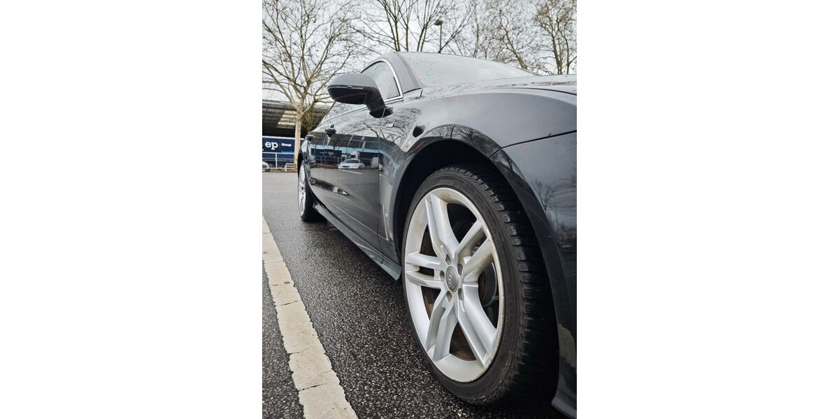 Audi A7 299.354 km 9.000 &euro; Düsseldorf 40231