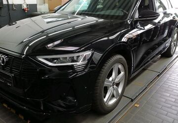 Audi e-tron 61.791 km 35.025 &euro; Hagen 58091