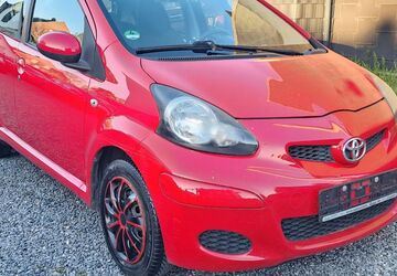 Toyota Aygo (X) 132.000 km 2.490 &euro; Oberhausen 46145