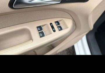 VW Touran 217.000 km 9.890 &euro; Dusseldorf 40215