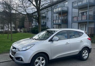 Hyundai ix35 151.300 km 6.000 &euro; Oberhausen 46149