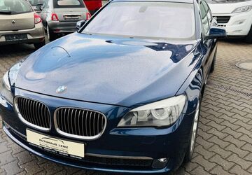 BMW 750 100.536 km 12.900 &euro; Mülheim 45481