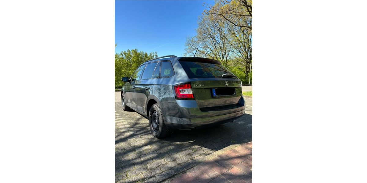 Skoda Fabia 94.697 km 11.150 &euro; Solingen 42653