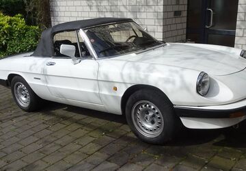 Alfa Romeo Spider 93.500 km 9.850 &euro; Haan 42781
