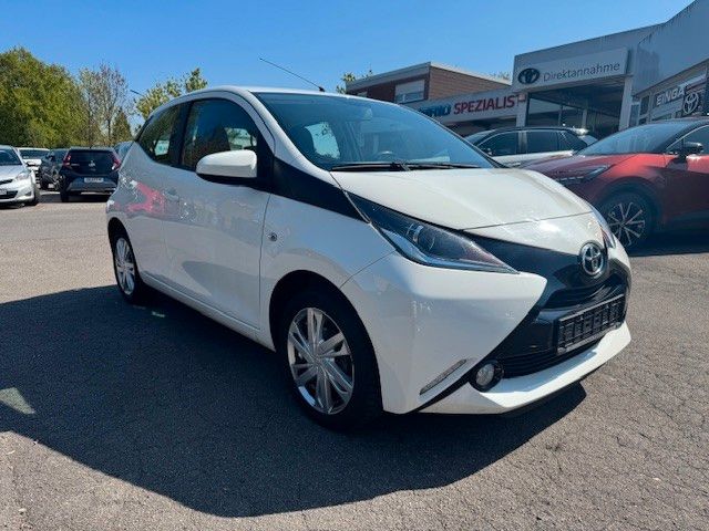Toyota Aygo (X) 80.289 km 8.400 &euro; Gelsenkirchen 45891