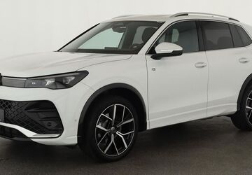 VW Tiguan 29.400 km 44.584 &euro; Düsseldorf 40233