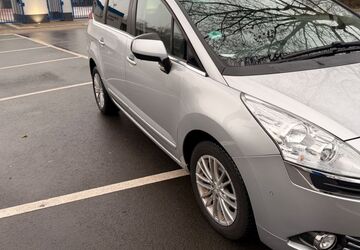 Peugeot 5008 255.000 km 4.600 &euro; gelsenkirchen 45883