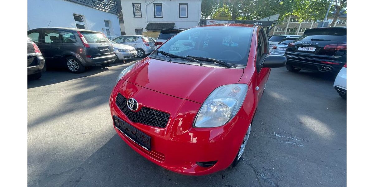 Toyota Yaris 141.269 km 3.600 &euro; Hilden 40724