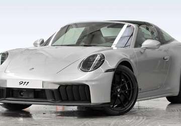 Porsche 992 9.900 km 199.900 &euro; Düsseldorf 40468