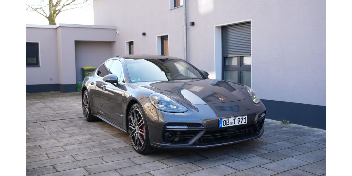 Porsche Panamera 60.000 km 81.900 &euro; Oberhausen 46119