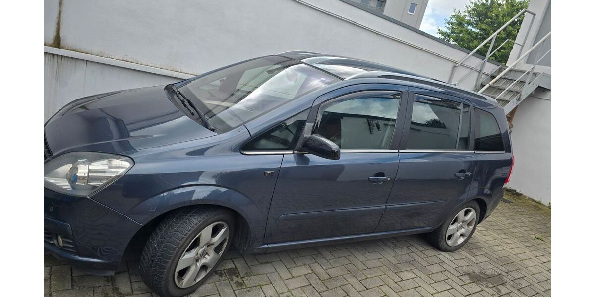 Opel Zafira 252.000 km 3.100 &euro; Oberhausen 46147