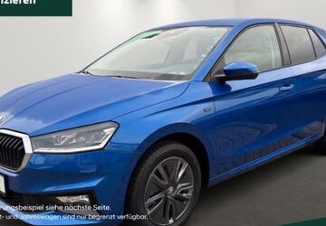 Skoda Fabia 8.000 km 23.470 &euro; Düsseldorf 40233