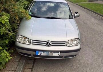 VW Golf 196.000 km 850 &euro; Velbert 42549