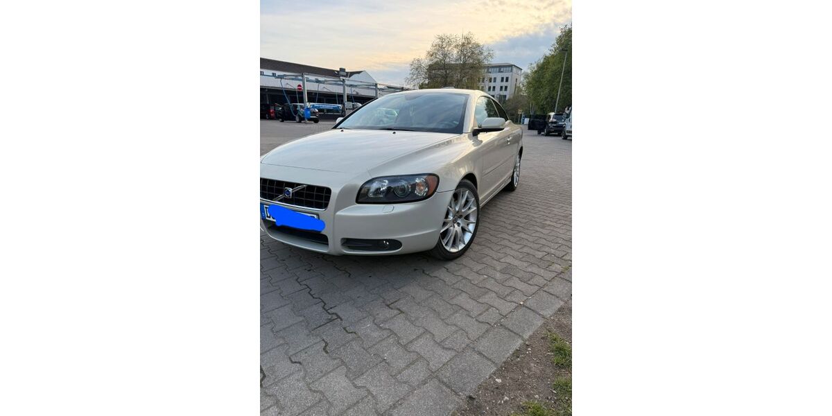 Volvo C70 118.000 km 13.800 &euro; Duisburg 47249