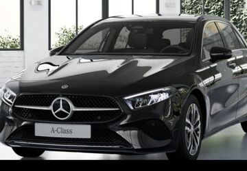Mercedes-Benz A 180 9.900 km 33.990 &euro; Duisburg 47138