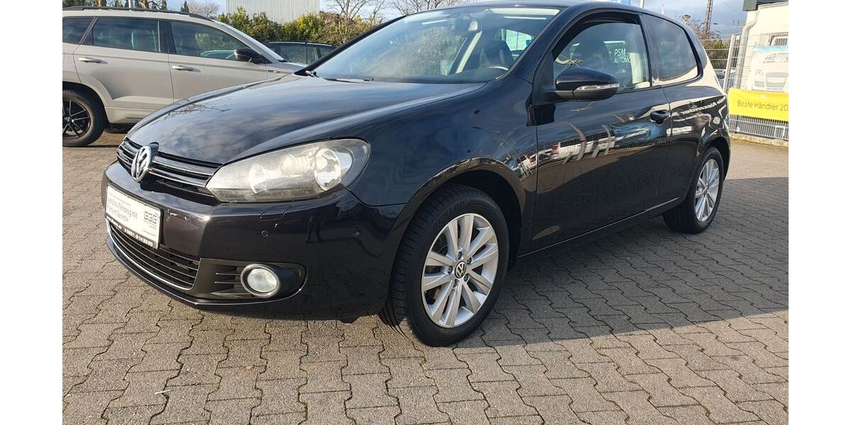 VW Golf 82.394 km 9.499 &euro; Essen 45326