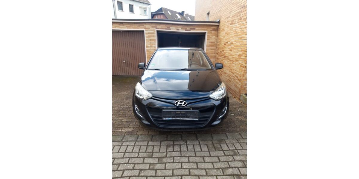 Hyundai i20 129.500 km 2.450 &euro; Essen 45326