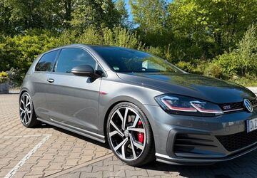 VW Golf 77.721 km 23.900 &euro; Düsseldorf 40211